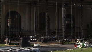 Construction crews continue preparations for NFL Draft