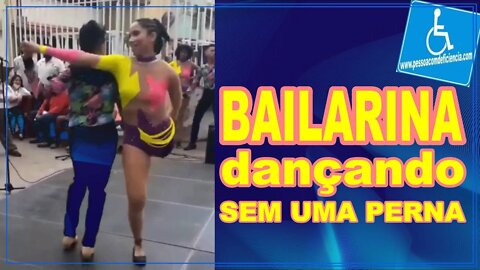 Bailarina dançando sem uma perna