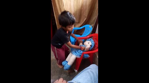 DARSHI PLAY WITH DOLL