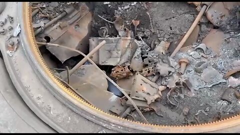 All that remains of a Ukrainian T-64 in Krasnaya Pollyana, DPR, close to the border of the Zaporozhye region