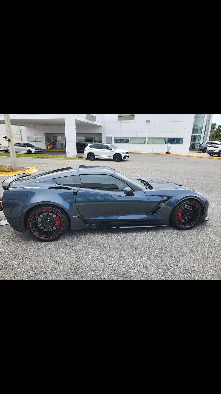 Corvette boyz always pull up in style.