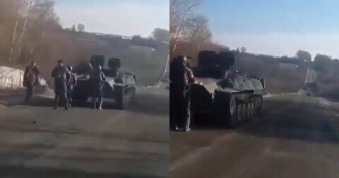 Russian Soldiers Stuck on Road Get Roasted by Ukrainian Driver: 'Out of Fuel'