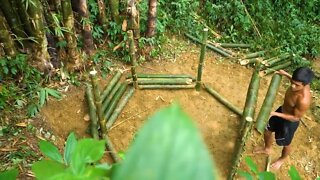 Bamboo huts and clay fireplaces on cliffs. ~7