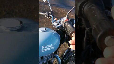 Fishtail Exhaust Sound Royal Enfield Bullet 500cc Single Cylinder Thumper Motorcycle 😎