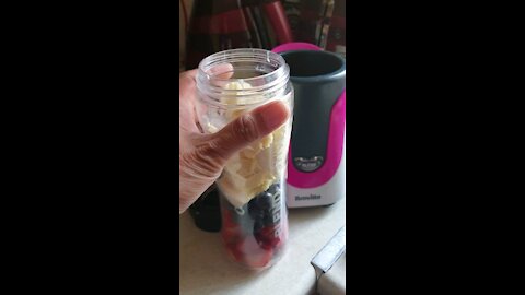 Easy and Simple to make a Smoothie