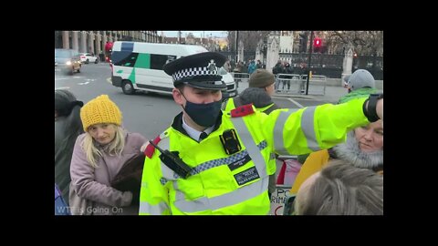 Protesters requiring the Police to compromise