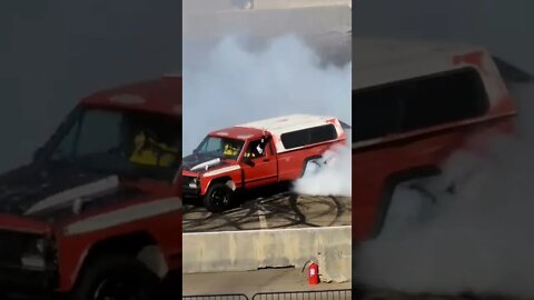 Jeep Comanche SMACKS the wall!