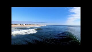 Air Surfing Above the Waves