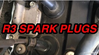 Quick How To: Yamaha R3 Spark Plugs Change / Service / Removal