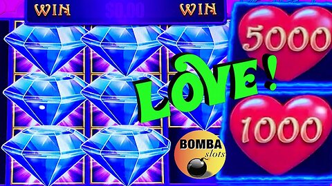 LOVE IS IN THE AIR! #casino #slotmachine