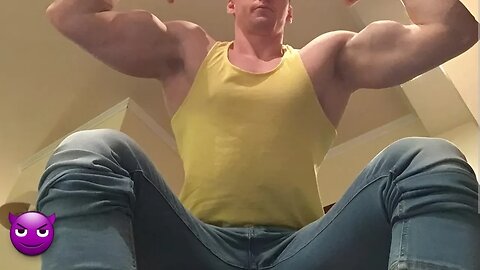 BICEPS WORSHIP a Gay Man