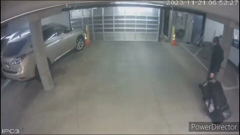 thief breaks into Seattle condo and steals my hockey gear. 11/21/23