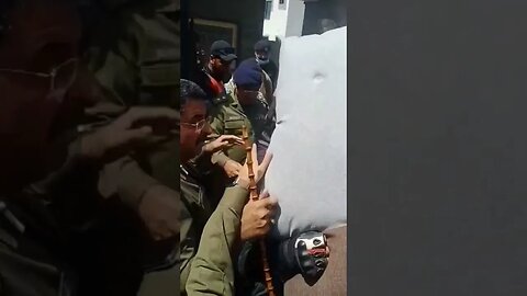 lahore police arest ghustakh aurat #trendingshorts
