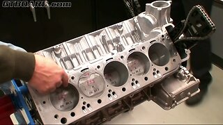 BMW M5 V10 5,7 liter stroker in super detail by Steve Dinan. V10 expert!