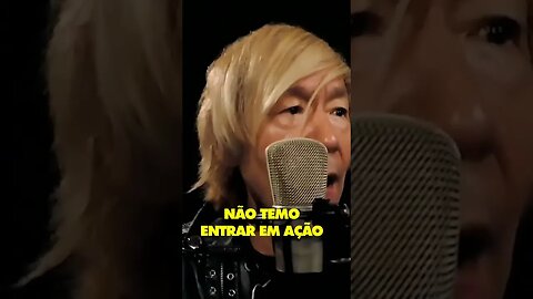 Akira Kushida cantando a música do Jaspion na versão BR