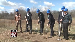New nature center under construction in Lansing
