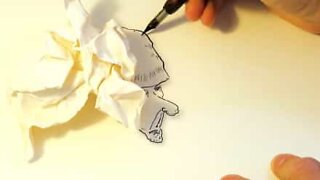 Konstnär inspireras av siluetten från pappersbollar