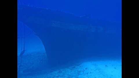 Discovery IX submerging in Auau Channel