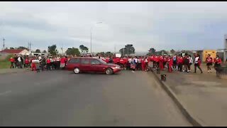 South Africa - Cape Town - Bloekombos Secondary school day 2 protest (Video) (Kp3)