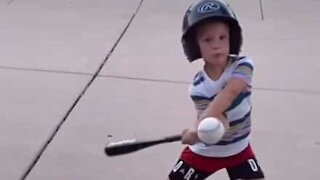 La passion de ce garçon pour le Baseball a commencé très tôt