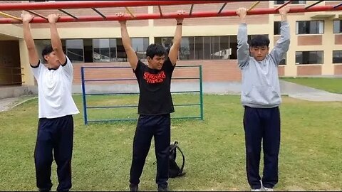 Desafíos de Calistenia con Subs en el Colegio