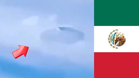 Semi-camouflage UFO sighting in cloudy skies over Mexico [Space]