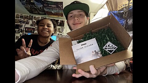 Reviewing Goodies from homies Sherpa! Super awesome stoner Treats