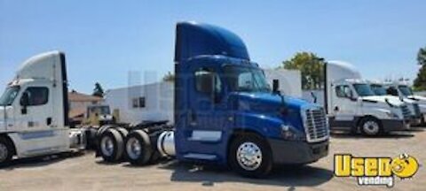 2016 Freightliner Cascadia Evolution Day Cab Semi Truck DD15 for Sale in California