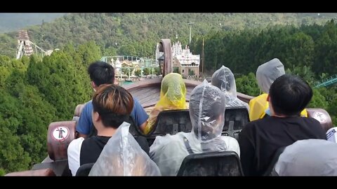 A fun little water ride in Taiwan's Aboriginal Amusement Park, November 2022