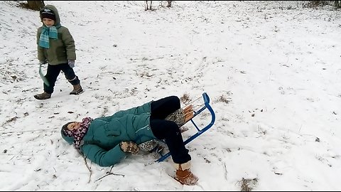 mom broke her child's sled