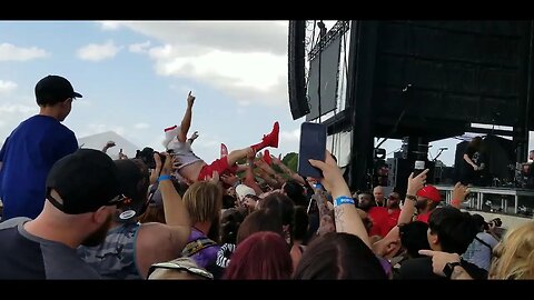 Wage War "Teeth" LIVE w/ Crowd Surfing Santa Earthday Birthday 28 Orlando Florida April 23, 2022