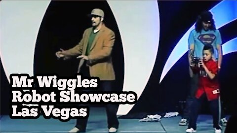 Mr Wiggles Robot Showcase featuring Bboy Bailrok