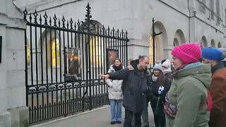 London tour guide talks about my video going viral #horseguardsparade