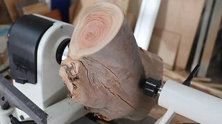 Wood Turning a Weird Log into a Bowl