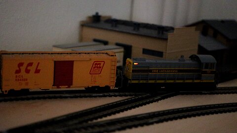 First Run on a HO Scale Shelf Layout