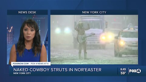 Naked Cowboy keeps struttin' his stuff despite weather