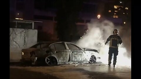 Car fires "tradition" in France: About 700 cars burned on New Year's Eve, 490 people detained