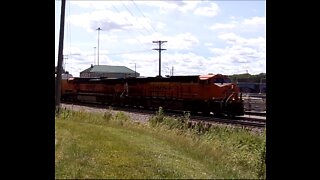 BNSF North Bound Genoa, WI July 2022