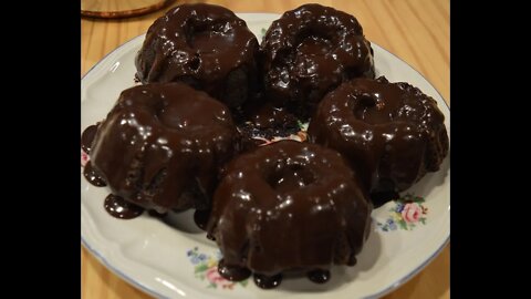 Chocolate Fudge Icing - Better Than Ganache! - The Hillbilly Kitchen