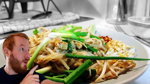 Pad Thaï authentique tofu et crevettes (recette facile et rapide)