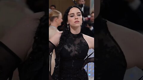 Billie Eilish at Met Gala 2023 , her eyes 🤌🤌 #billieeilish #shorts #youtubeshorts