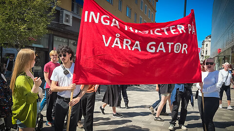 Extremvänstern mobiliserar i Uppsala - blir bortförda av polis