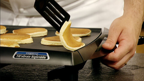 Presto® Tilt'nDrain™ BigGriddle® cool-touch griddle