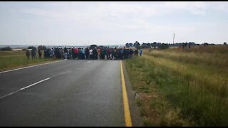 SOUTH AFRICA - Johannesburg - Bekkersdal Protest (9sB)