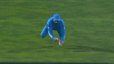 Virat Kohli Catch Mark Chapman Dive Catch Virat Kohli Viral Video India vs Newzealand 203 Match