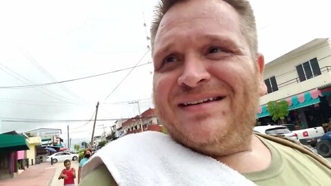 I Fix My Suitcase, Added a Lapel Mic, and I Hunt for Food - Vlog Puerto Escondido Oaxaca Mexico