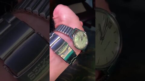 Why is that watch always shinny? I'll explain why.