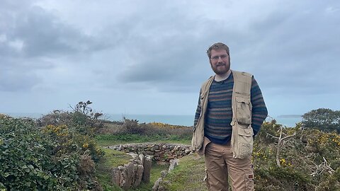 ‘Prehistoric’ Burial Chamber with Indiana Joe