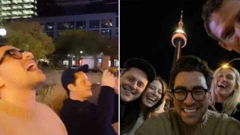 The 'Schitt's Creek' Cast Went To See The CN Tower Lit Up In Gold & They Were Starstruck