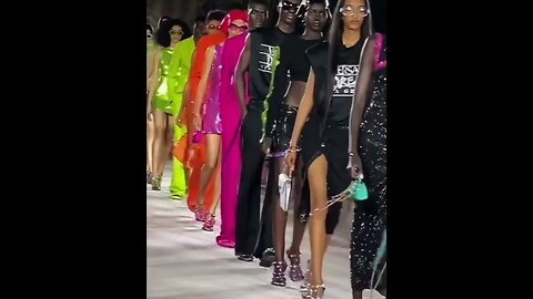 Finale with Gigi and Irina Spring’22 Versace show